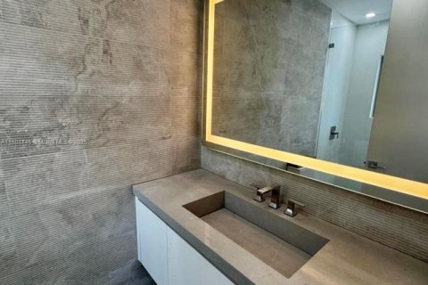 Townhouse in Miami, Florida 4 bedrooms, 201.6 sq.m. № 1958616 - photo 8