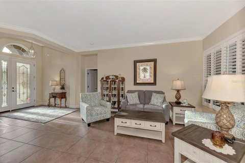 House in North Port, Florida 4 bedrooms, 251.86 sq.m. № 1122918 - photo 15
