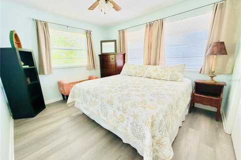 Villa ou maison à vendre à New Smyrna Beach, Floride: 3 chambres, 157.56 m2 № 1532958 - photo 4
