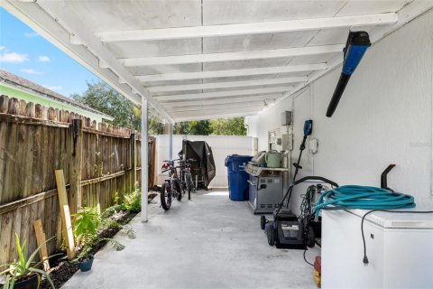 House in New Port Richey, Florida 3 bedrooms, 105.35 sq.m. № 1804953 - photo 30