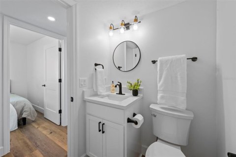 Condo in Fort Myers Beach, Florida, 2 bedrooms  № 2432677 - photo 18