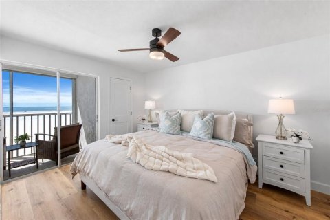 Condo in Fort Myers Beach, Florida, 2 bedrooms  № 2432677 - photo 11