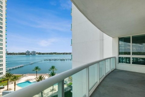 Condominio en alquiler en Holly Hill, Florida, 2 dormitorios, 142.79 m2 № 2284035 - foto 3