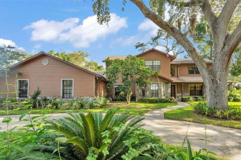 House in Lakeland, Florida 4 bedrooms, 287.53 sq.m. № 1827993 - photo 1