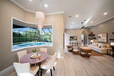 House in Lakewood Ranch, Florida 4 bedrooms, 370.03 sq.m. № 2210521 - photo 13