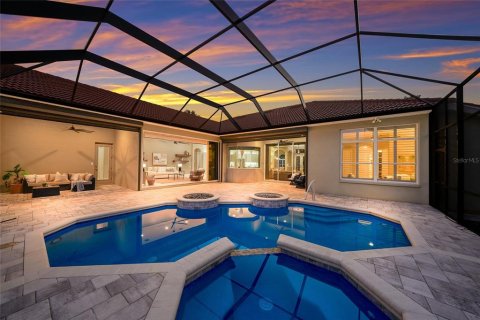 House in Lakewood Ranch, Florida 4 bedrooms, 370.03 sq.m. № 2210521 - photo 22