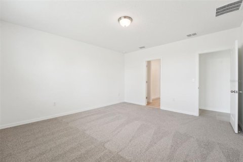 House in Auburndale, Florida 4 bedrooms, 184.69 sq.m. № 1793165 - photo 6