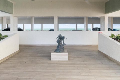 Copropriété à vendre à Madeira Beach, Floride: 2 chambres, 102.19 m2 № 2389168 - photo 28