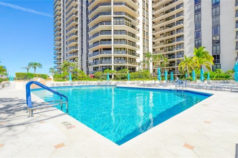 Copropriété à louer à Aventura, Floride: 2 chambres, 155.8 m2 № 2153826 - photo 15
