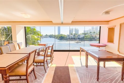 Copropriété à louer à Aventura, Floride: 2 chambres, 155.8 m2 № 2153826 - photo 9