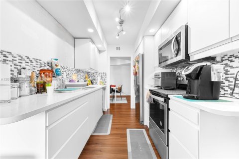 Copropriété à louer à Aventura, Floride: 2 chambres, 155.8 m2 № 2153826 - photo 21