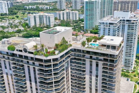 Copropriété à louer à Aventura, Floride: 2 chambres, 155.8 m2 № 2153826 - photo 3
