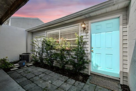 Copropriété à vendre à Tampa, Floride: 1 chambre, 74.32 m2 № 1917761 - photo 1