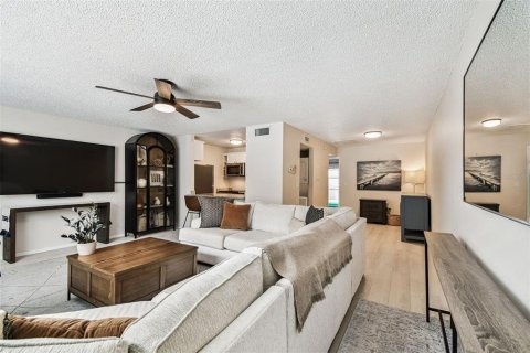 Copropriété à vendre à Tampa, Floride: 1 chambre, 74.32 m2 № 1917761 - photo 2