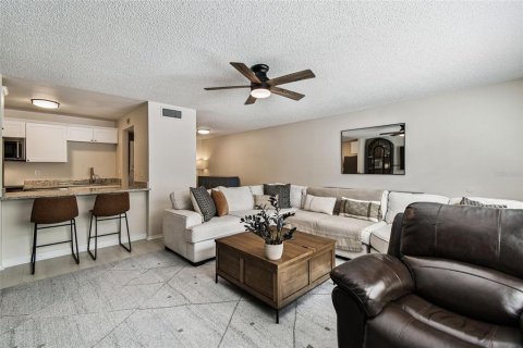 Copropriété à vendre à Tampa, Floride: 1 chambre, 74.32 m2 № 1917761 - photo 4