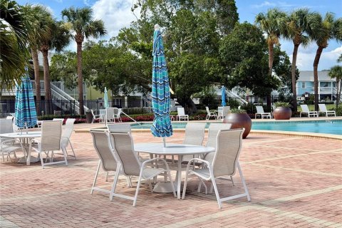 Touwnhouse à vendre à Saint Petersburg, Floride: 2 chambres, 97.83 m2 № 2147430 - photo 17
