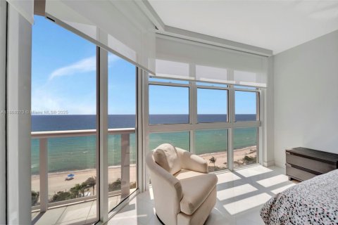 Copropriété à louer à Hollywood, Floride: 3 chambres, 205.5 m2 № 1962789 - photo 10