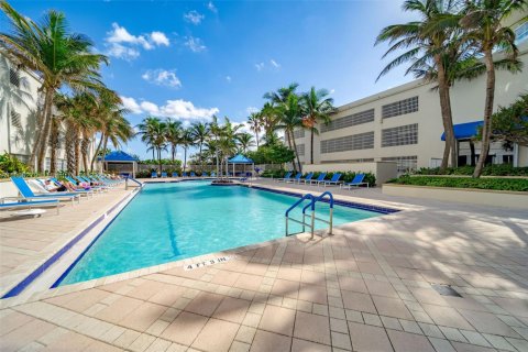 Copropriété à louer à Hollywood, Floride: 3 chambres, 205.5 m2 № 1962789 - photo 24