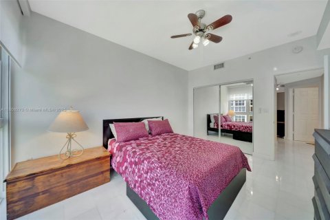 Copropriété à louer à Hollywood, Floride: 3 chambres, 205.5 m2 № 1962789 - photo 14