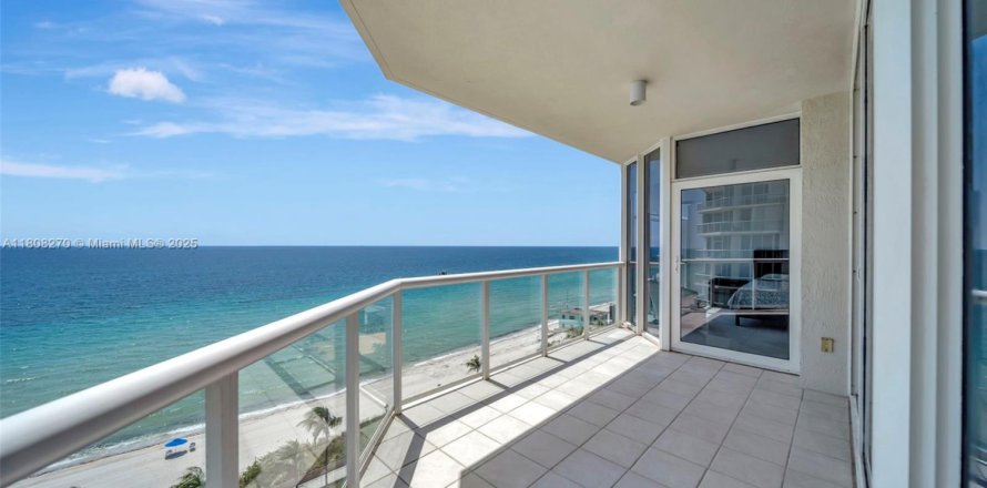 Condo à Hollywood, Floride, 3 chambres  № 1962789