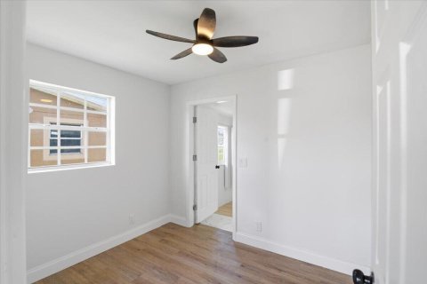 Casa en alquiler en South Bay, Florida, 4 dormitorios, 122.63 m2 № 2183381 - foto 23
