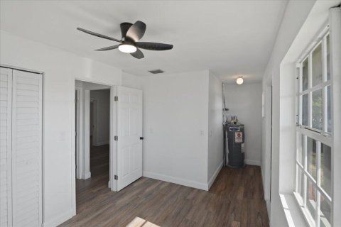 Casa en alquiler en South Bay, Florida, 4 dormitorios, 122.63 m2 № 2183381 - foto 28