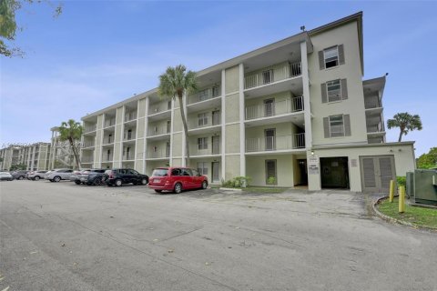 Купить кондоминиум в Лодердейл-Лейкс, Флорида 1 спальня, 65.5м2, № 2007724 - фото 25