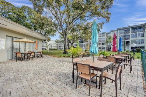 Купить кондоминиум в Лодердейл-Лейкс, Флорида 1 спальня, 65.5м2, № 2007724 - фото 29