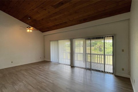 Condominio en alquiler en Haines City, Florida, 1 dormitorio, 90.49 m2 № 1765935 - foto 11