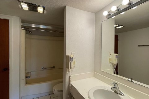 Condominio en alquiler en Haines City, Florida, 1 dormitorio, 90.49 m2 № 1765935 - foto 16