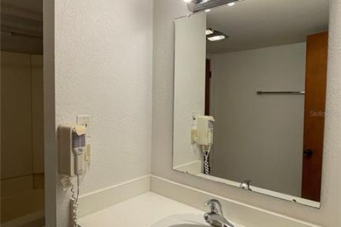 Condominio en alquiler en Haines City, Florida, 1 dormitorio, 90.49 m2 № 1765935 - foto 15