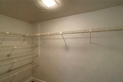 Condominio en alquiler en Haines City, Florida, 1 dormitorio, 90.49 m2 № 1765935 - foto 14
