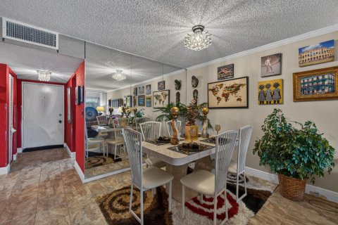 Condo in Lauderhill, Florida, 2 bedrooms № 2190954 - photo 20
