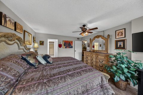 Condo in Lauderhill, Florida, 2 bedrooms № 2190954 - photo 12