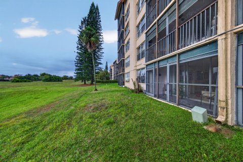 Condo in Lauderhill, Florida, 2 bedrooms № 2190954 - photo 30