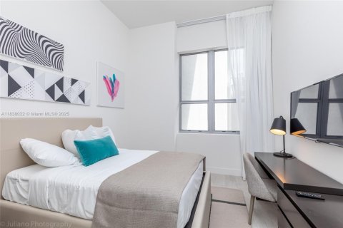 Condo in Hollywood, Florida, 2 bedrooms  № 1830549 - photo 14