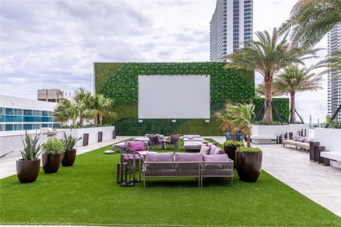 Condo in Hollywood, Florida, 2 bedrooms  № 1830549 - photo 29