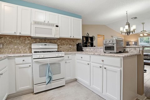 Villa ou maison à vendre à The Villages, Floride: 2 chambres, 115.2 m2 № 2221551 - photo 8