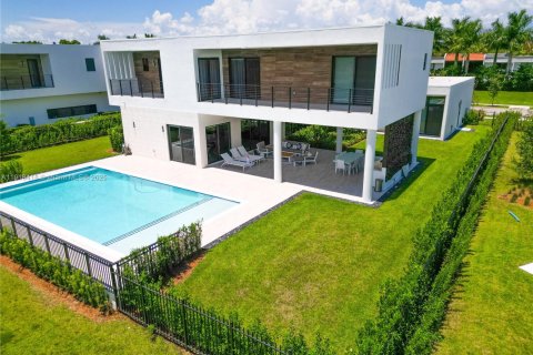 Villa ou maison à vendre à Weston, Floride: 5 chambres, 498.7 m2 № 1973935 - photo 2