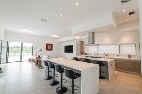 Villa ou maison à vendre à Weston, Floride: 5 chambres, 498.7 m2 № 1973935 - photo 12