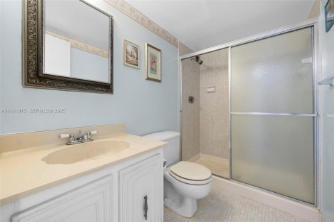 Copropriété à louer à Hallandale Beach, Floride: 2 chambres, 104.98 m2 № 1990926 - photo 4