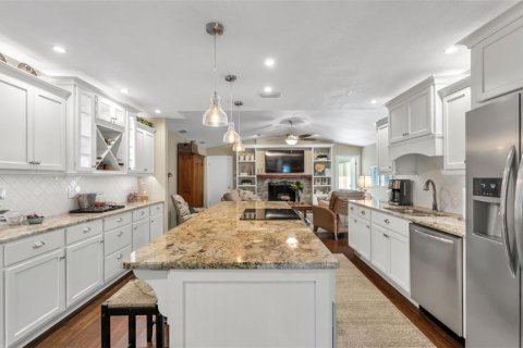 Villa ou maison à vendre à Auburndale, Floride: 4 chambres, 237.46 m2 № 2216194 - photo 8