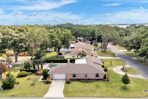 Villa ou maison à vendre à Auburndale, Floride: 4 chambres, 237.46 m2 № 2216194 - photo 5