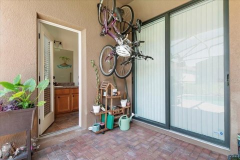 House in Davenport, Florida 6 bedrooms, 269.51 sq.m. № 1825332 - photo 27