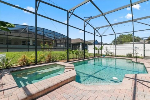 House in Davenport, Florida 6 bedrooms, 269.51 sq.m. № 1825332 - photo 24