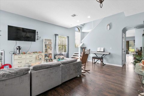 House in Davenport, Florida 6 bedrooms, 269.51 sq.m. № 1825332 - photo 5