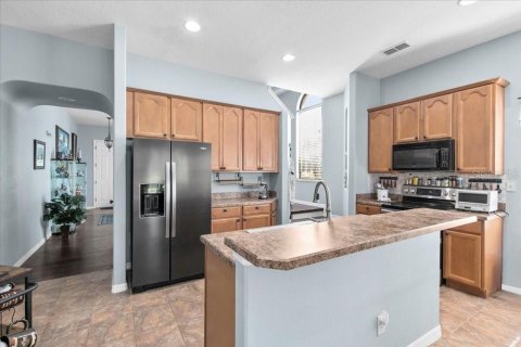 House in Davenport, Florida 6 bedrooms, 269.51 sq.m. № 1825332 - photo 6