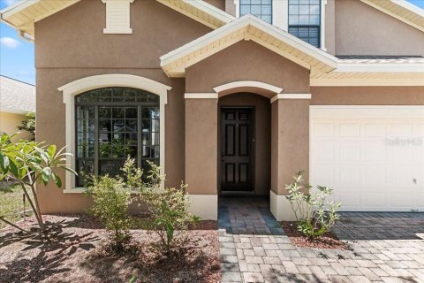 House in Davenport, Florida 6 bedrooms, 269.51 sq.m. № 1825332 - photo 2