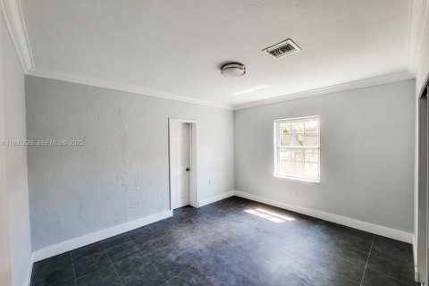 Купить виллу или дом в Майами, Флорида 3 спальни, 147.53м2, № 1989886 - фото 13