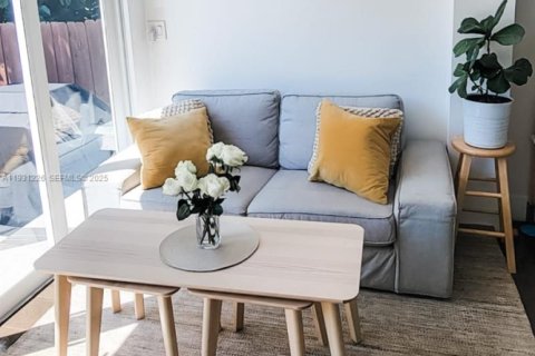 Купить виллу или дом в Майами, Флорида 3 спальни, 147.53м2, № 1989886 - фото 27